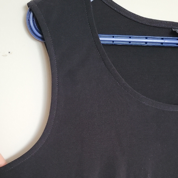 Elegant Black Sleeveless Top by Nina Leonard – Timeless, Chic & Perfect - Picture 5 of 8